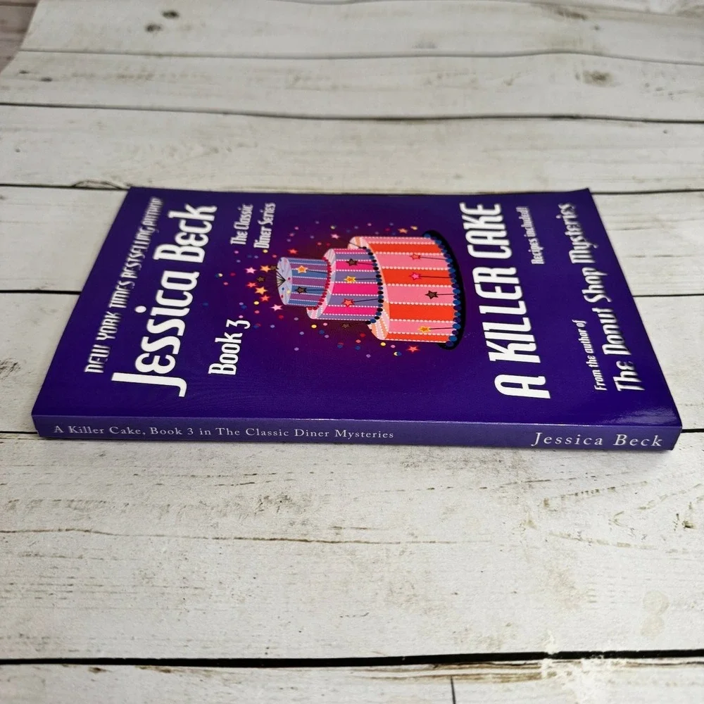 A Killer‎ Cake Jessica Beck 2012 First Edition Cozy Mystery Classic Diner Series